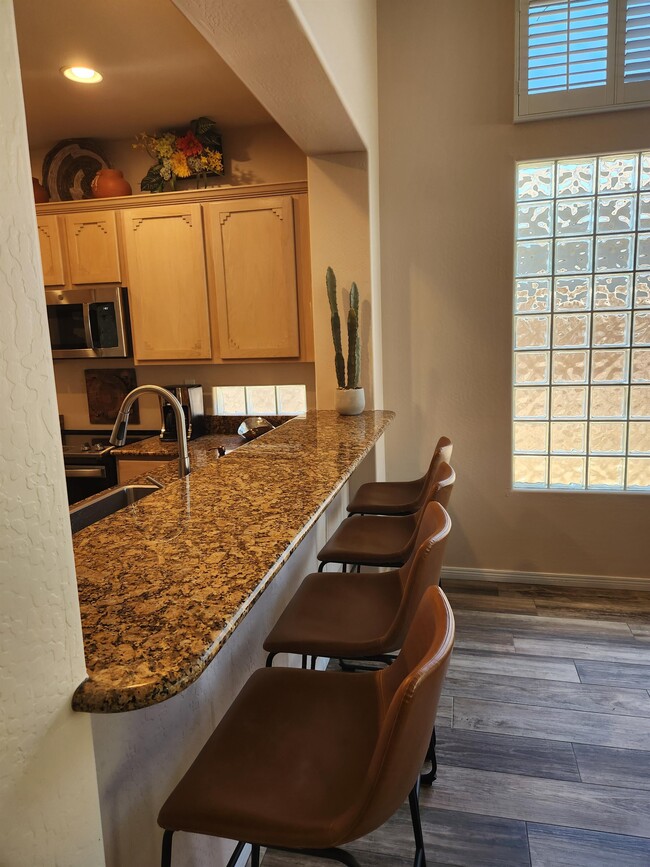 Building Photo - 7114 E Sleepy Owl Way