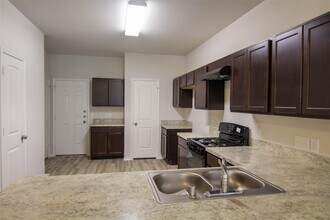 Building Photo - 18606 Bell Ravine Dr