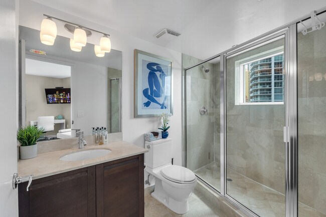 Foto del edificio - 200 Sunny Isles Blvd