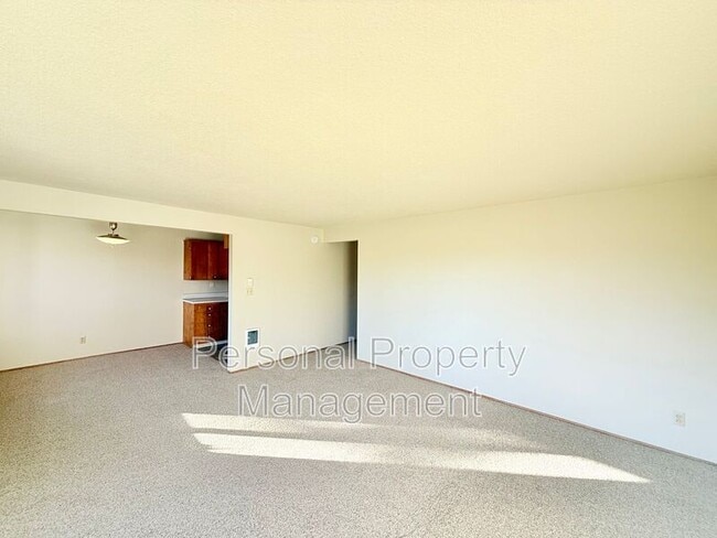 Foto del edificio - 702 Garrison Terrace