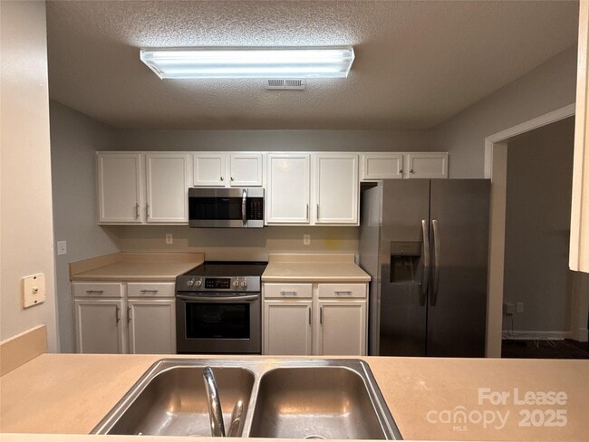 Building Photo - 6018 Patric Alan Ct