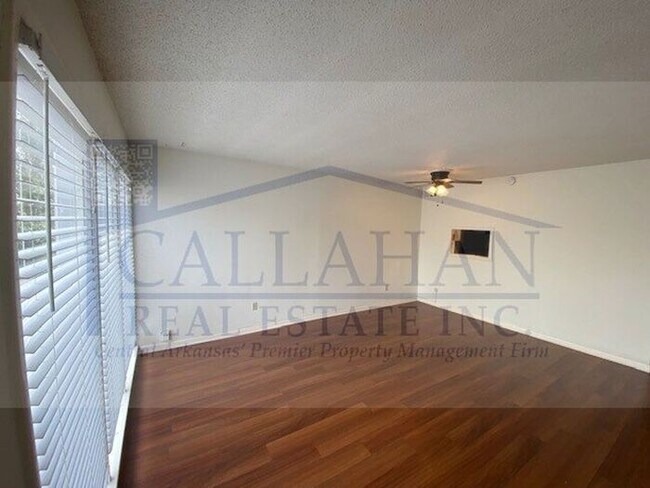 Foto del edificio - Mid Town 1 Bedroom