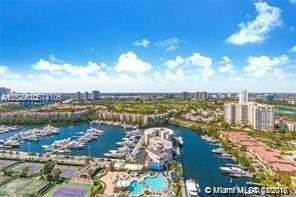 Foto del edificio - 19707 Turnberry Way