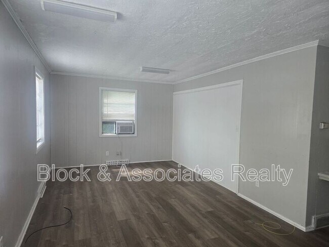 Building Photo - 3308 Archdale Rd