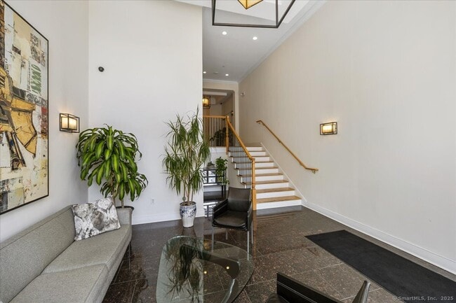 Foto del edificio - 485 Summer St