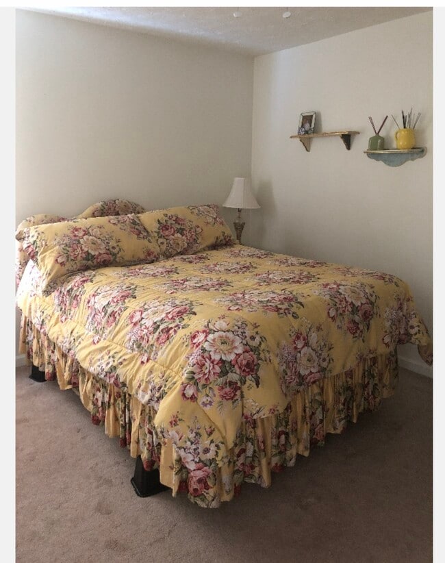 107 Summerfield Estates Dr, Oakdale, PA 15071 House Rental in Oakdale