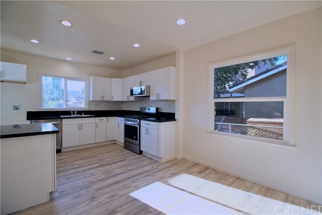Building Photo - 10321 Jordan Ave