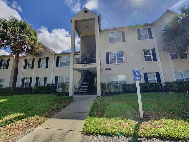 Foto del edificio - Gorgeous 1 bedroom 1.5 bathroom condo with...