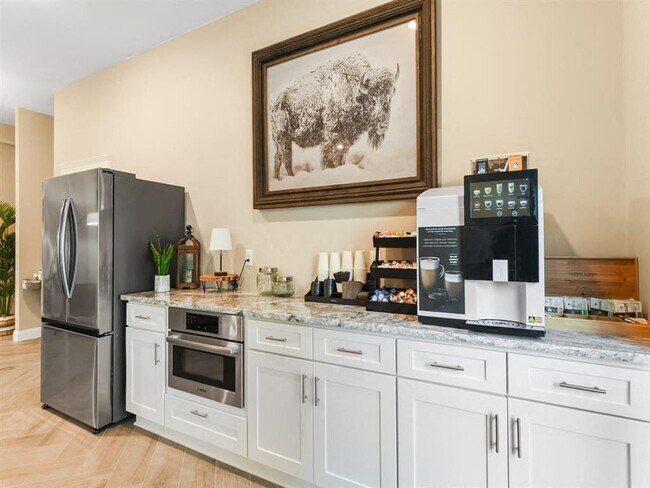 Foto del edificio - Drexel Hill Apartments