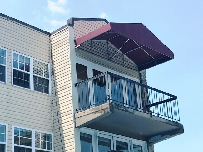 Foto del edificio - 2BA/ 2BR Condo located near University of ...