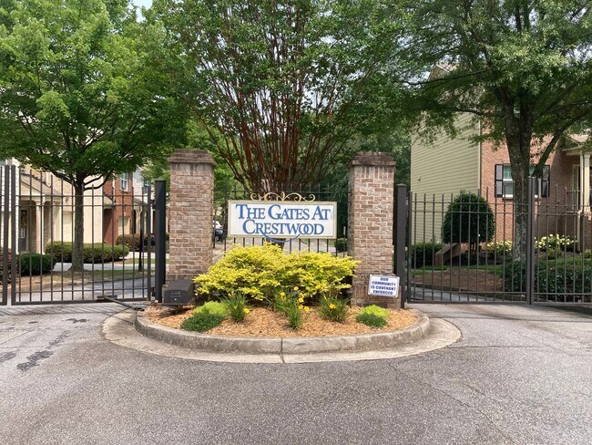 Bienvenido a casa en Gates of Crestwood - 1684 Northgate Mill Dr