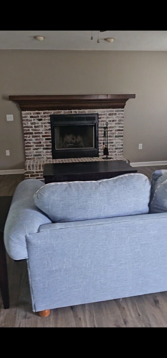 Foto del edificio - 442 Northwoods Dr