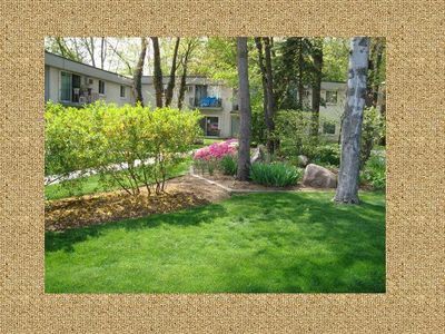 Main Courtyard in the Spring - 968 S Lincoln St