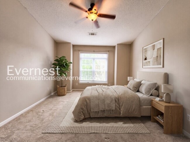 Building Photo - 3 Bed, 2.5 Bath Townhome with Garage / Pet-Friendly / Coming Soon!