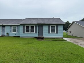 Building Photo - 1796 Burgaw Hwy