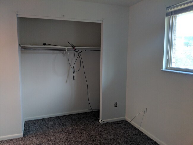 2nd Bedroom - 3521 Meadow Green Ct