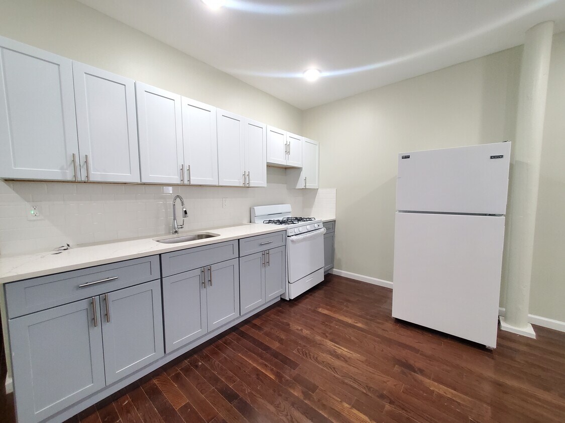 Unit 1 - 172 N 14th St