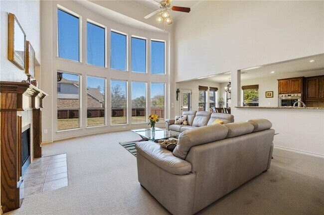 Foto del edificio - 601 Riley Trl