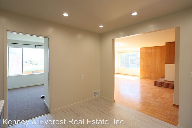 Foto del edificio - 3 br, 1.5 bath House - 104 Corbett Street