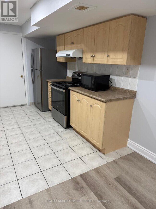 Photo du bâtiment - 5645 Longford Dr