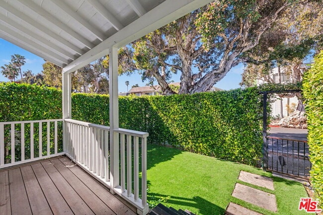 Building Photo - 516 Hill St