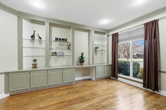 Foto del edificio - 913 Cross Plains Dr