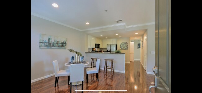 Building Photo - 2101 Winepol Loop