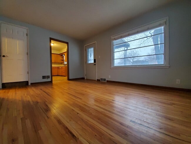 Foto del edificio - 1829 1st St SW