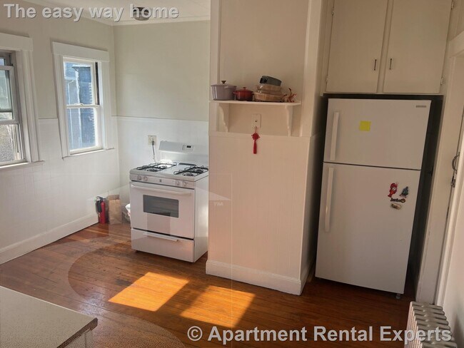 Foto del edificio - 73 Frederick Ave