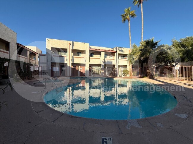 Foto del edificio - 455 W Kelso St