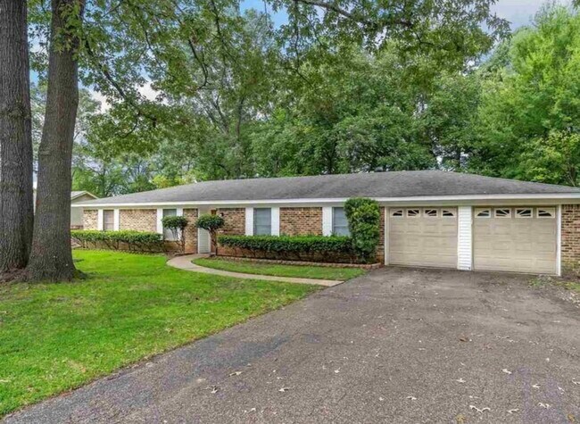 Foto del edificio - 115 Fairview Dr