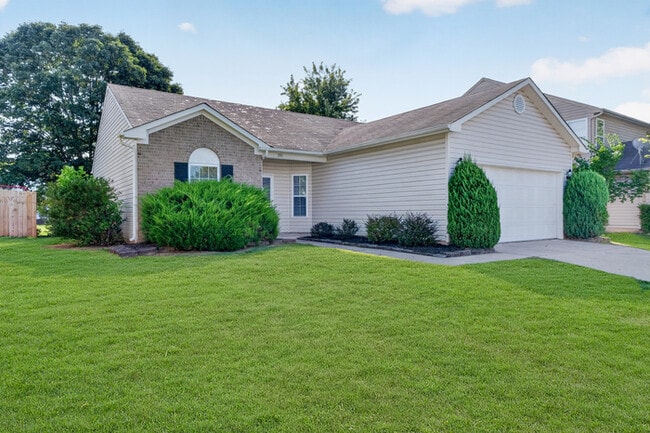 Building Photo - Charming 3-Bedroom Ranch in Avon!