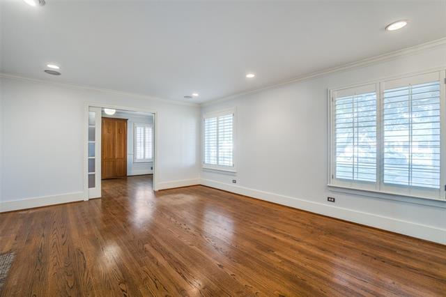 Foto del edificio - 6930 Kenwood Ave