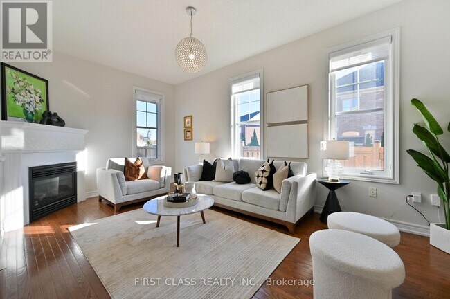 Photo du bâtiment - 12 Princess Diana Dr