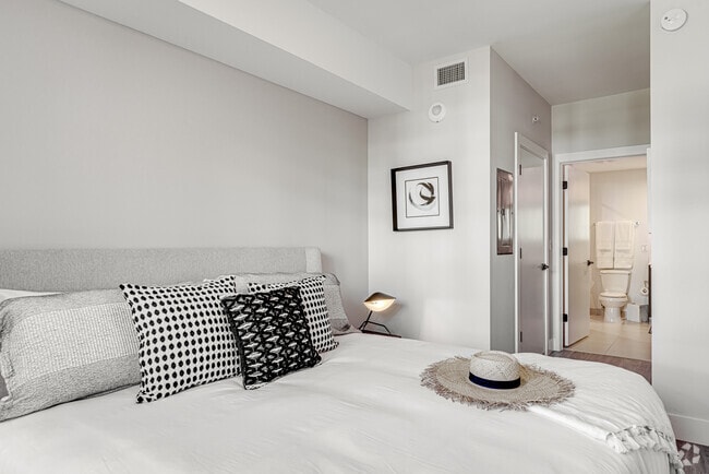 1HAB, 1BA - 769 ft² - Sanctuary