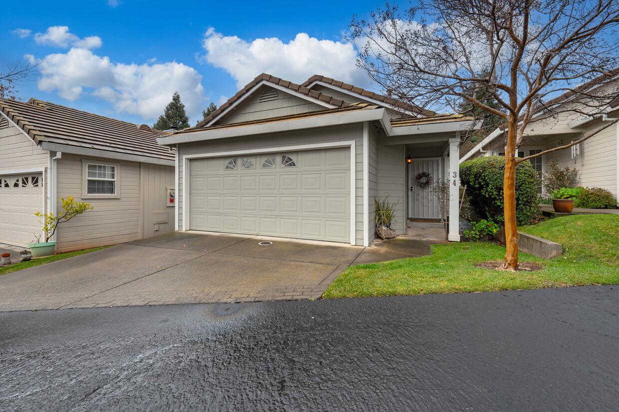 Primary Photo - 3040 Granada Ct