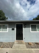 Building Photo - 127 Whitman St S