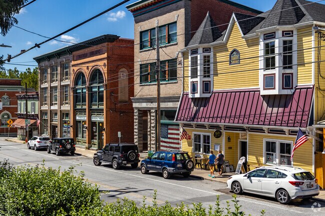 Shop till you drop in downtown Sykesville.