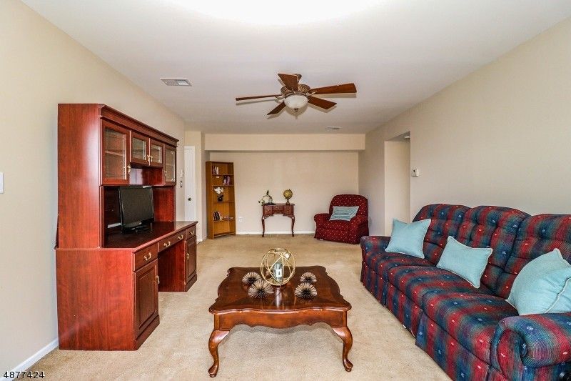 102 Woodbridge Ter Unit M, Woodbridge, NJ 07095 Condo for Rent in