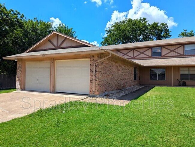 Foto del edificio - 1814B Azalea Dr