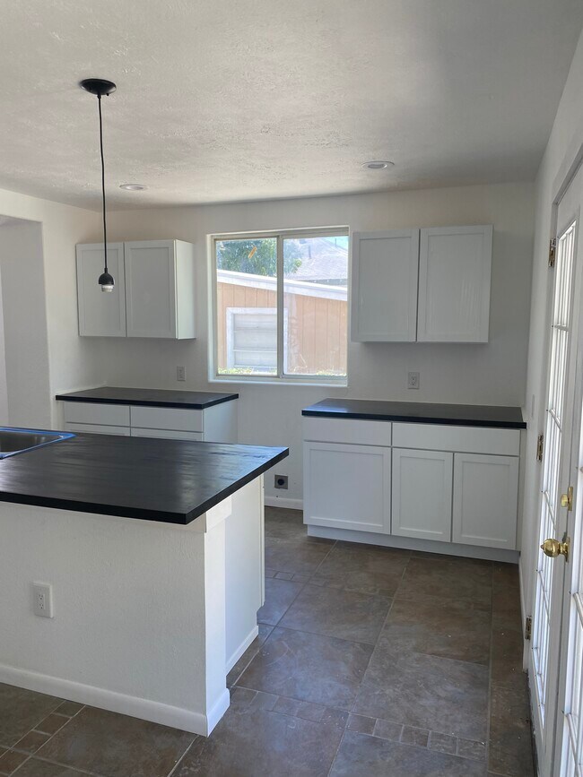 451 E Mitchell St, San Antonio, TX 78210 House Rental in San Antonio