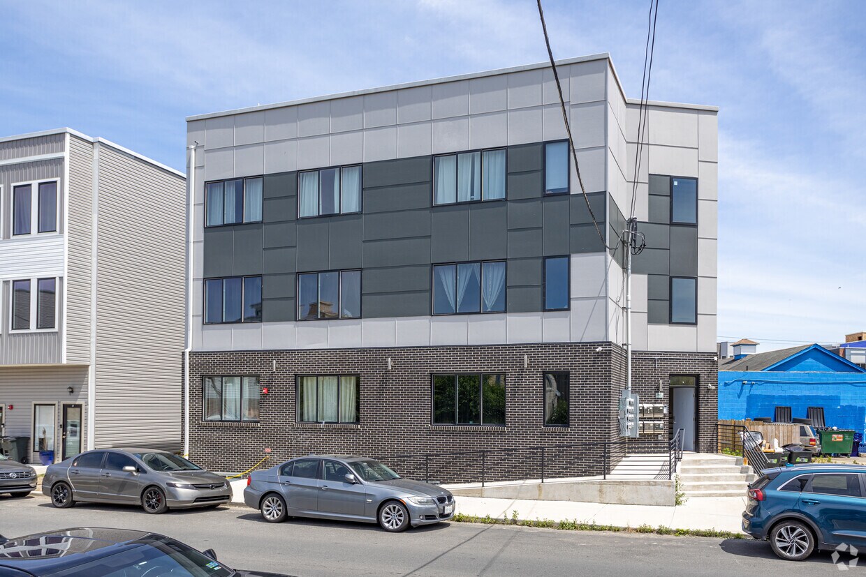 Foto principal - 1633 Point Breeze Ave