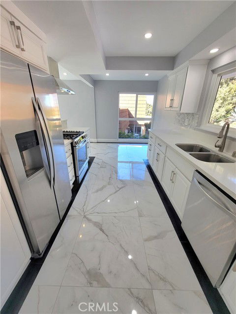 Foto del edificio - 17148 Escalon Dr