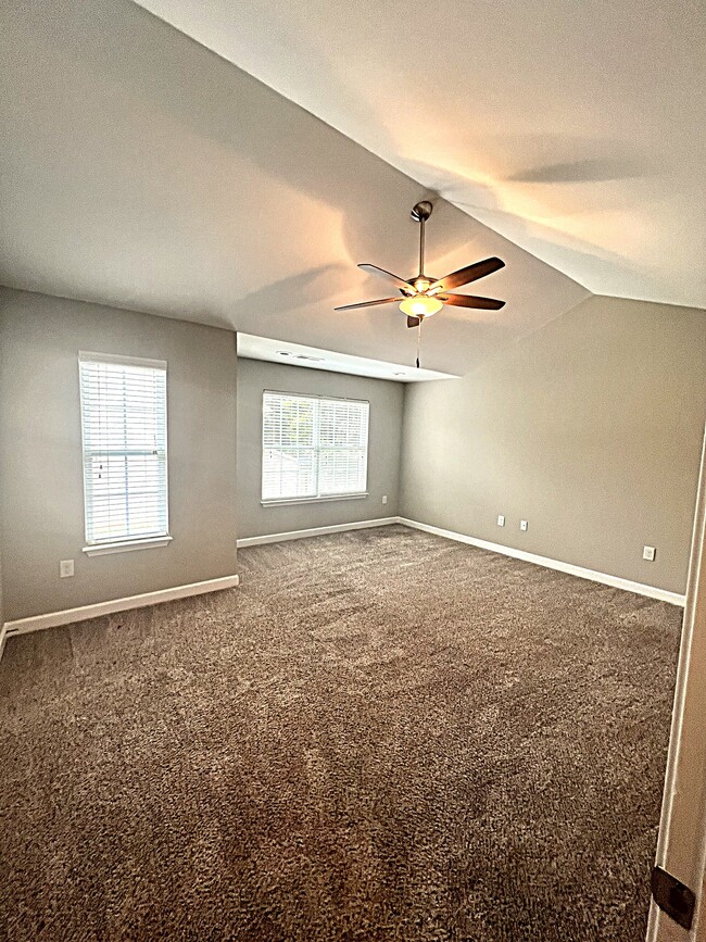 Building Photo - 620 Friendway Rd