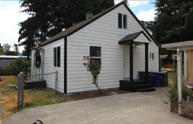Unit B at 14808 - 14808 131st Ave SE