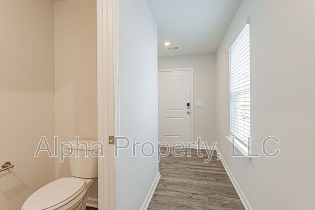 Building Photo - 302 Boneset Dr