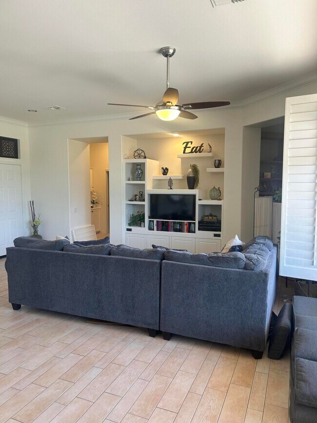 Building Photo - 78557 Golden Reed Dr