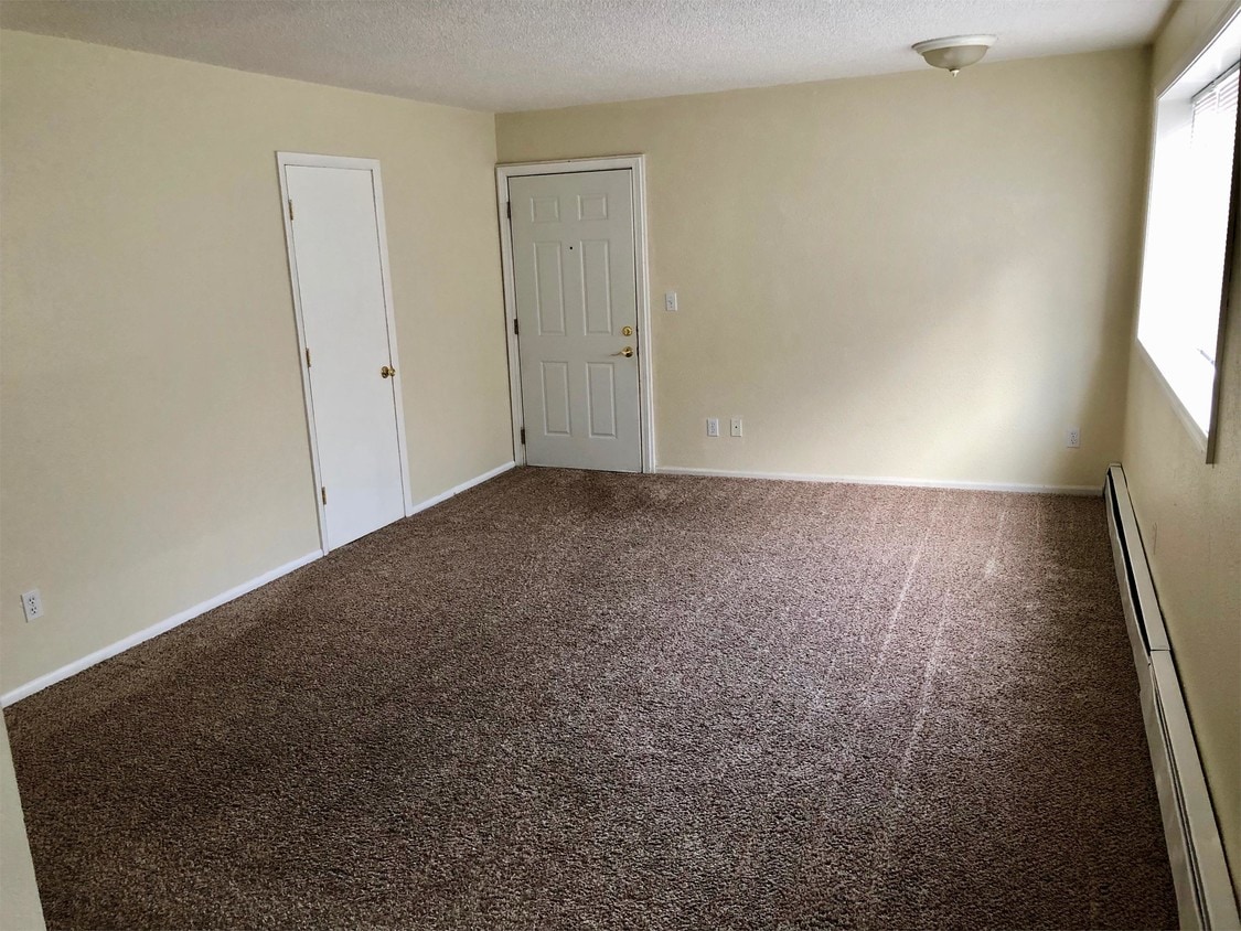 Primary Photo - 1353 W 27th Ave