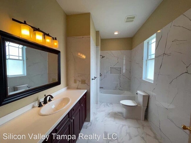 Building Photo - 4 br, 3.5 bath House - 3515 W Sevilla Street