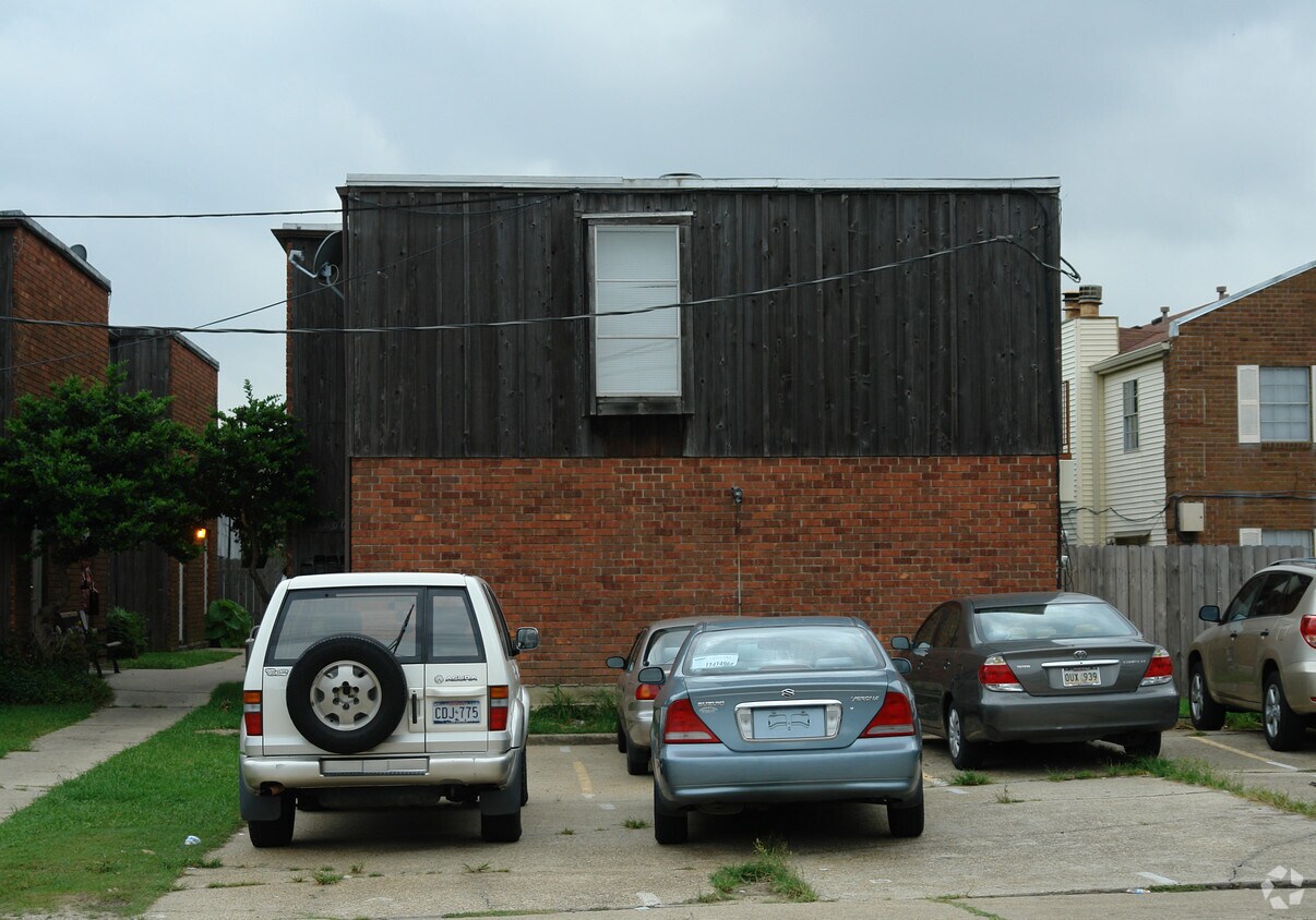 Foto del edificio - 3760 Division St